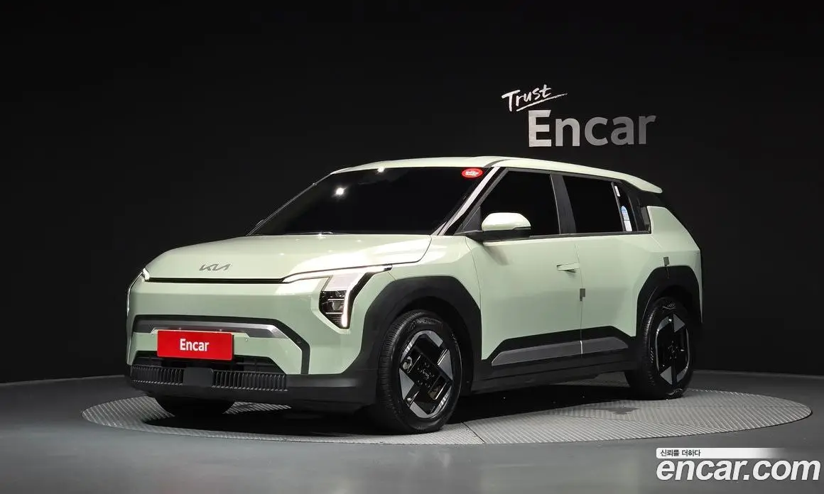Kia EV3 2024 0.2 автомат (гидро), фото 1 Kia EV3 2024 0.2 автомат (гидро), фото 1