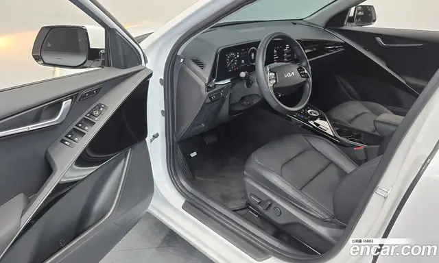 Kia Niro 2023 0.2 автомат (гидро), миниатюра 10 Kia Niro 2023 0.2 автомат (гидро), миниатюра 10