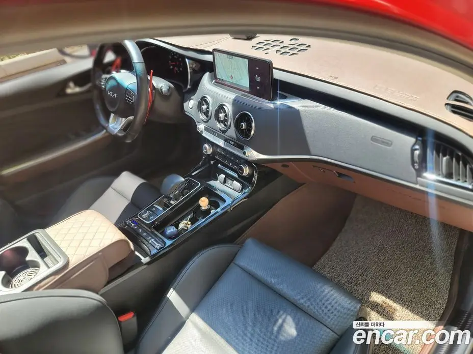 Kia Stinger 2021 2.5 автомат (гидро), фото 14 Kia Stinger 2021 2.5 автомат (гидро), фото 14