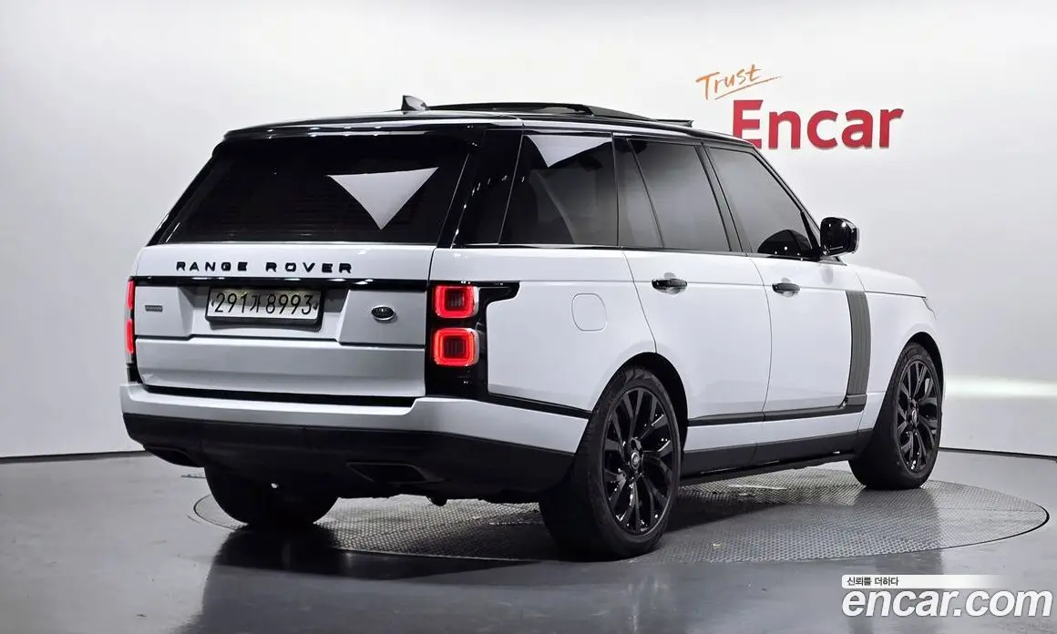 Land Rover Range Rover 2020 4.4 автомат (гидро), фото 2 Land Rover Range Rover 2020 4.4 автомат (гидро), фото 2