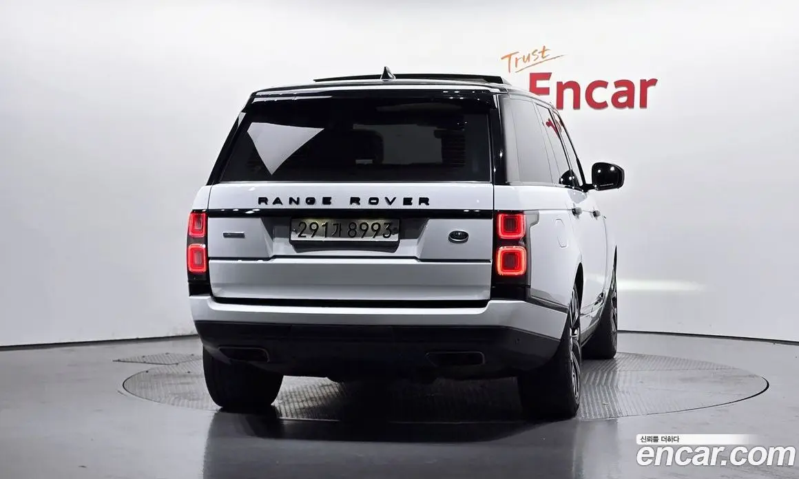 Land Rover Range Rover 2020 4.4 автомат (гидро), фото 4 Land Rover Range Rover 2020 4.4 автомат (гидро), фото 4