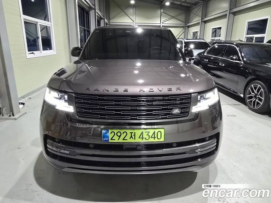 Land Rover Range Rover 2025 4.4 автомат (гидро), фото 3