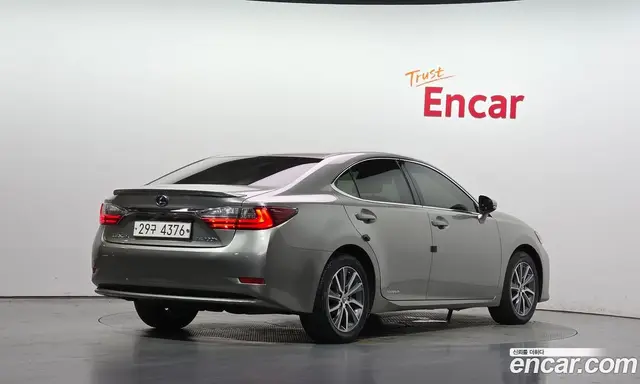 Lexus ES 2017 2.5 автомат (гидро), миниатюра 2
