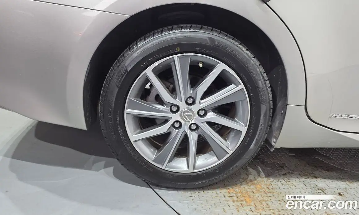 Lexus ES 2017 2.5 автомат (гидро), фото 5