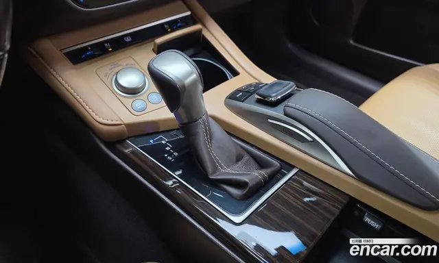 Lexus ES 2017 2.5 автомат (гидро), миниатюра 9
