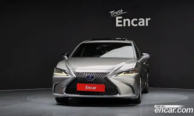 Lexus ES 2018 2.5 автомат (гидро), миниатюра 3