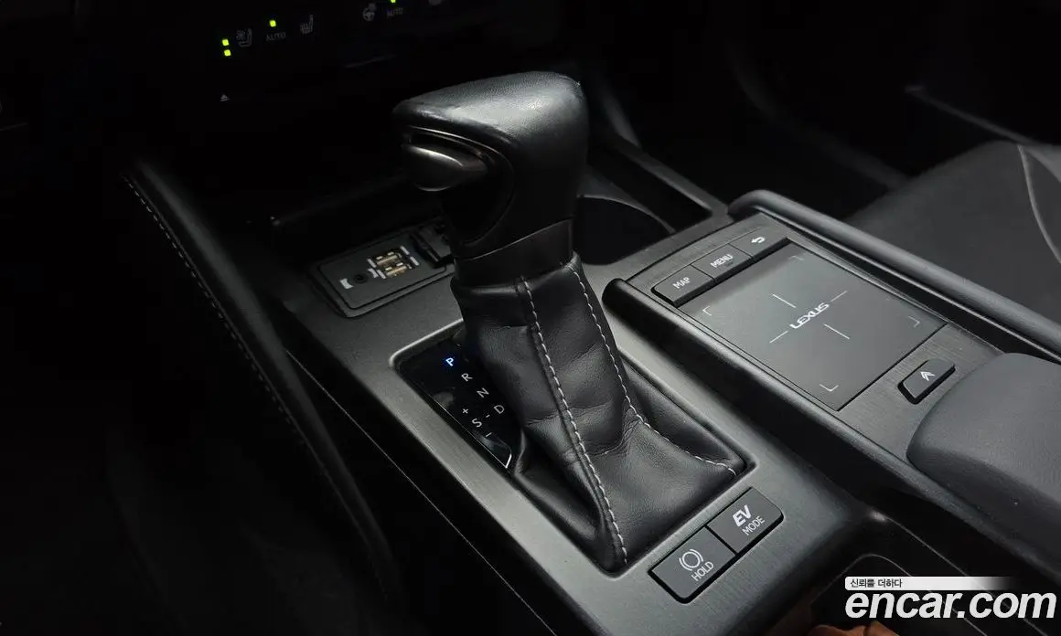 Lexus ES 2018 2.5 автомат (гидро), фото 9