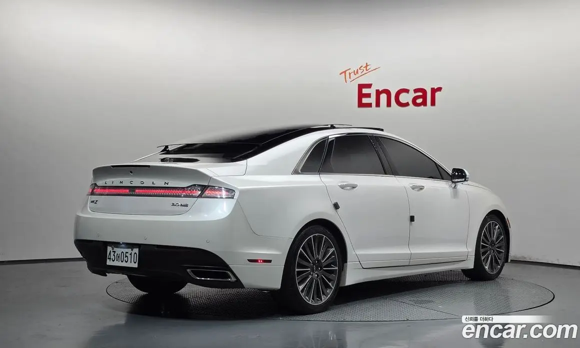 Lincoln MKZ 2016 2.0 автомат (гидро), фото 2 Lincoln MKZ 2016 2.0 автомат (гидро), фото 2