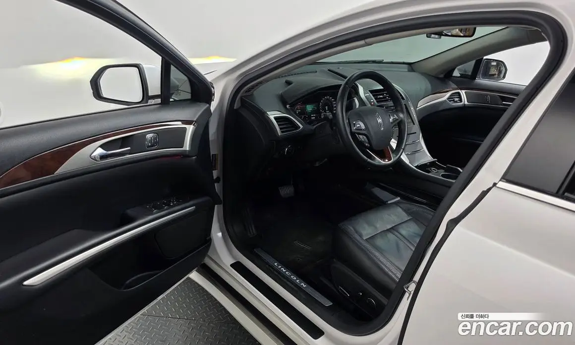 Lincoln MKZ 2016 2.0 автомат (гидро), фото 10 Lincoln MKZ 2016 2.0 автомат (гидро), фото 10