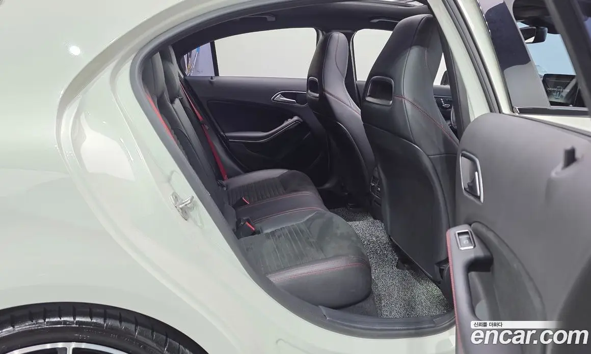 Mercedes-Benz A-Class 2017 2.0 автомат (гидро), фото 12