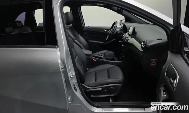 Mercedes-Benz B-Class 2014 1.8 автомат (гидро), миниатюра 11 Mercedes-Benz B-Class 2014 1.8 автомат (гидро), миниатюра 11