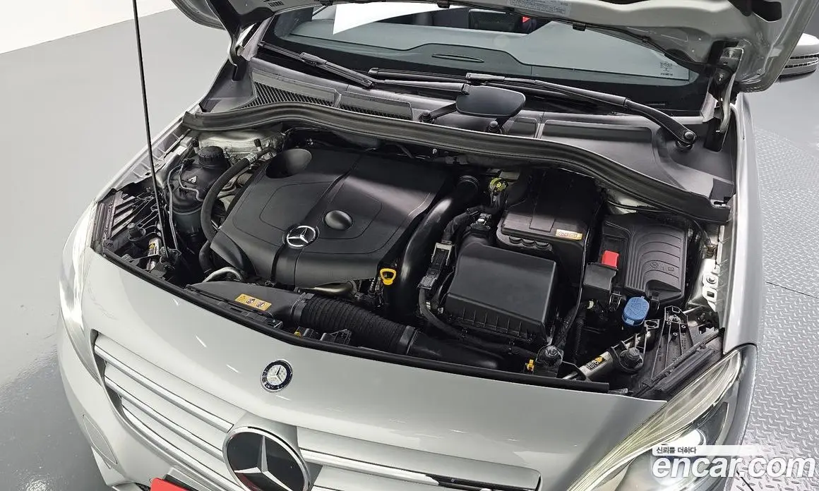 Mercedes-Benz B-Class 2014 1.8 автомат (гидро), фото 6 Mercedes-Benz B-Class 2014 1.8 автомат (гидро), фото 6