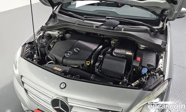 Mercedes-Benz B-Class 2014 1.8 автомат (гидро), миниатюра 6 Mercedes-Benz B-Class 2014 1.8 автомат (гидро), миниатюра 6