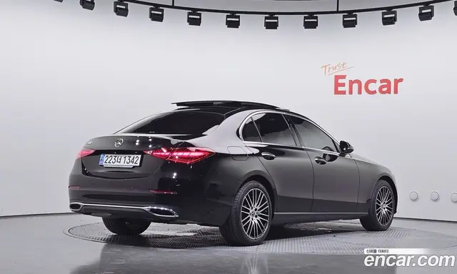 Mercedes-Benz C-Class 2024 2.0 автомат (гидро), миниатюра 2 Mercedes-Benz C-Class 2024 2.0 автомат (гидро), миниатюра 2