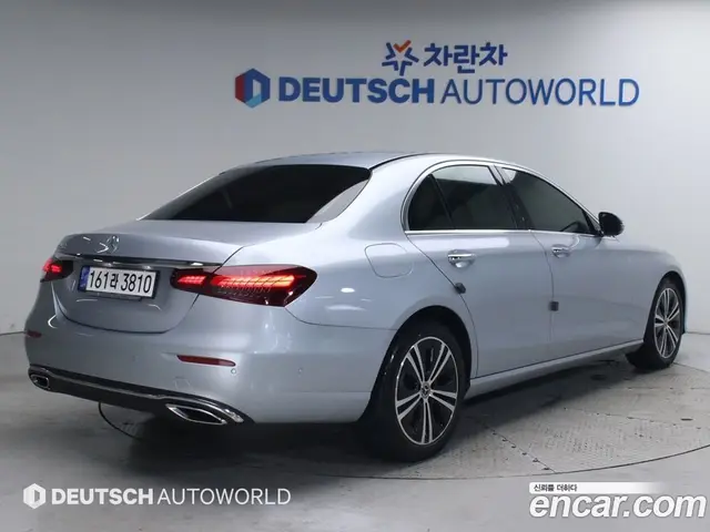 Mercedes-Benz E-Class 2020 2.0 автомат (гидро), миниатюра 2