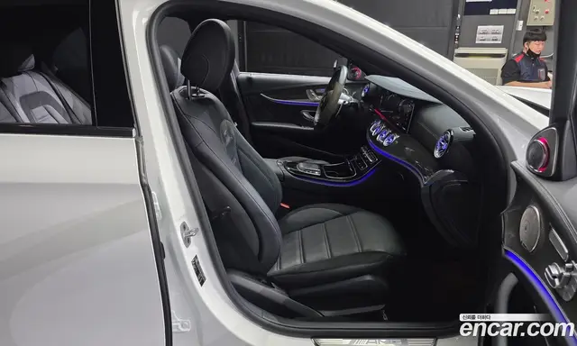 Mercedes-Benz E-Class 2022 3.0 автомат (гидро), миниатюра 12
