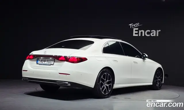 Mercedes-Benz E-Class 2025 2.0 автомат (гидро), миниатюра 2 Mercedes-Benz E-Class 2025 2.0 автомат (гидро), миниатюра 2