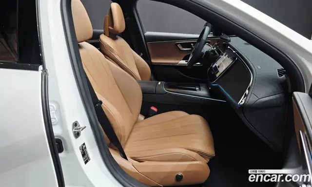 Mercedes-Benz E-Class 2025 2.0 автомат (гидро), миниатюра 12
