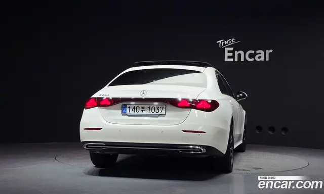 Mercedes-Benz E-Class 2025 2.0 автомат (гидро), миниатюра 4 Mercedes-Benz E-Class 2025 2.0 автомат (гидро), миниатюра 4