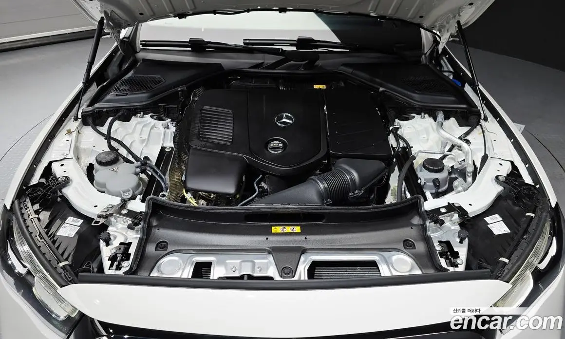 Mercedes-Benz E-Class 2025 2.0 автомат (гидро), фото 6 Mercedes-Benz E-Class 2025 2.0 автомат (гидро), фото 6
