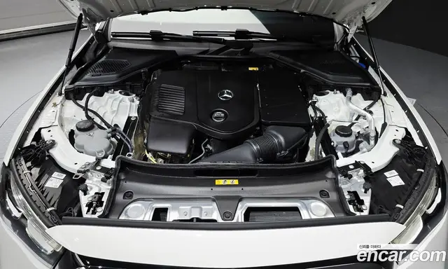 Mercedes-Benz E-Class 2025 2.0 автомат (гидро), миниатюра 6 Mercedes-Benz E-Class 2025 2.0 автомат (гидро), миниатюра 6
