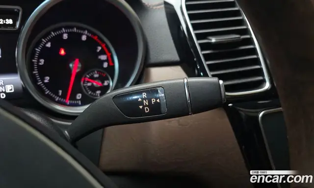 Mercedes-Benz GLS-Class 2016 4.7 автомат (гидро), миниатюра 9