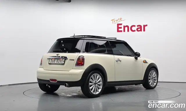 Mini Cooper 2010 1.6 автомат (гидро), миниатюра 2