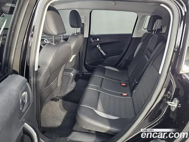 Peugeot 2008 2017 1.6 автомат (робот), миниатюра 9 Peugeot 2008 2017 1.6 автомат (робот), миниатюра 9