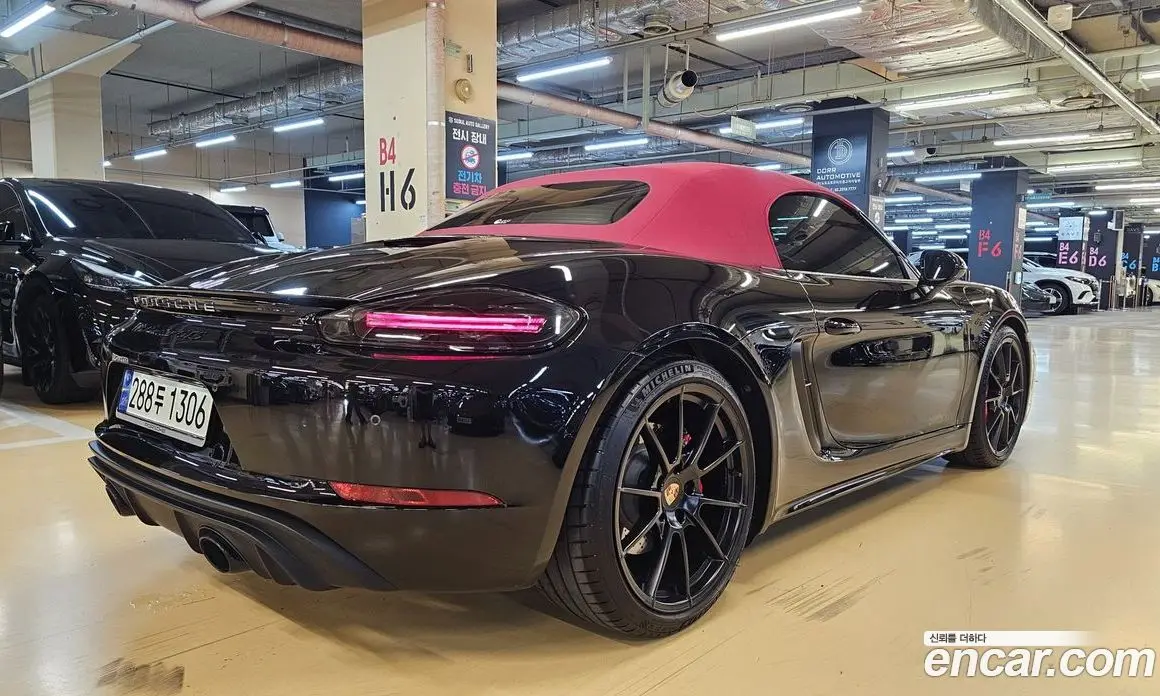 Porsche 718 2024 4.0 автомат (гидро), фото 2 Porsche 718 2024 4.0 автомат (гидро), фото 2