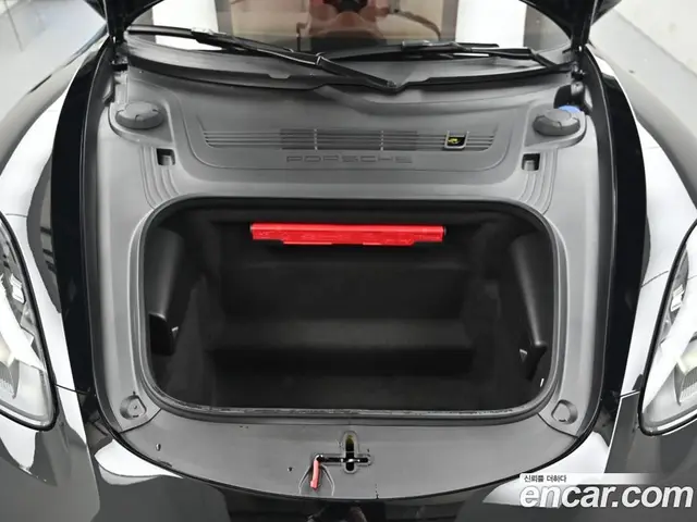 Porsche 718 2024 4.0 автомат (гидро), миниатюра 6