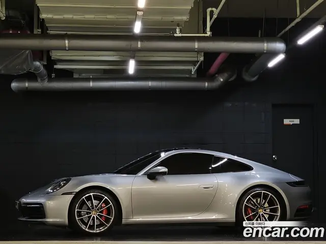 Porsche 911 2021 3.0 автомат (гидро), миниатюра 3 Porsche 911 2021 3.0 автомат (гидро), миниатюра 3