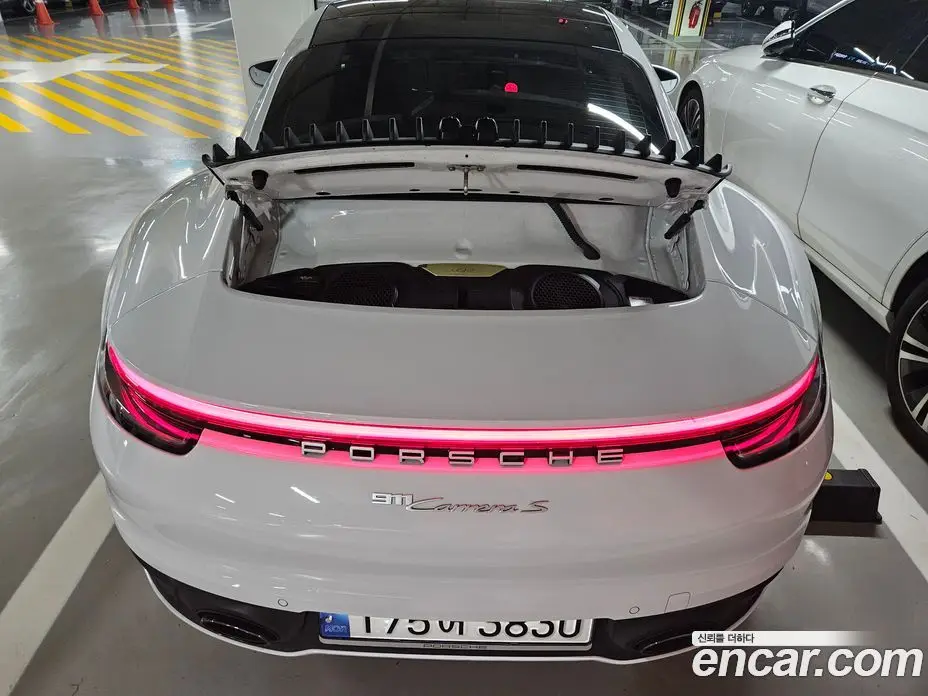 Porsche 911 2022 3.0 автомат (гидро), фото 6 Porsche 911 2022 3.0 автомат (гидро), фото 6