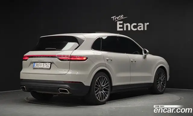 Porsche Cayenne 2021 3.0 автомат (гидро), миниатюра 2