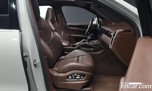 Porsche Cayenne 2021 3.0 автомат (гидро), миниатюра 10
