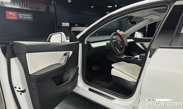 Tesla Model Y 2021 0.2 автомат (гидро), миниатюра 10