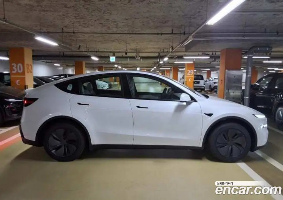 Tesla Model Y 2026 0.1 автомат (гидро), фото 12 Tesla Model Y 2026 0.1 автомат (гидро), фото 12
