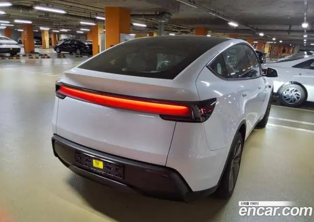 Tesla Model Y 2026 0.1 автомат (гидро), миниатюра 6 Tesla Model Y 2026 0.1 автомат (гидро), миниатюра 6