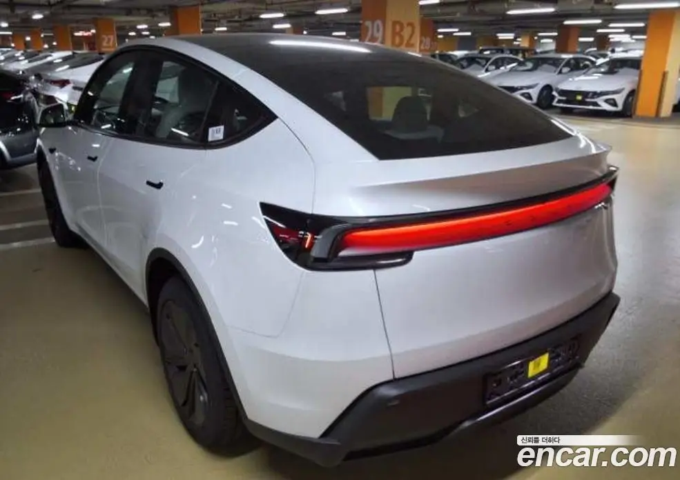 Tesla Model Y 2026 0.1 автомат (гидро), фото 10 Tesla Model Y 2026 0.1 автомат (гидро), фото 10