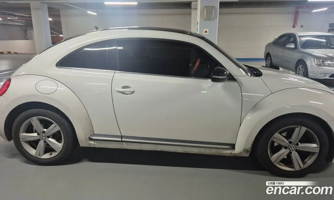 Volkswagen Beatle 2013 2.0 автомат (гидро), фото 4 Volkswagen Beatle 2013 2.0 автомат (гидро), фото 4