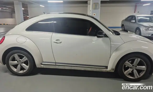 Volkswagen Beatle 2013 2.0 автомат (гидро), миниатюра 4 Volkswagen Beatle 2013 2.0 автомат (гидро), миниатюра 4