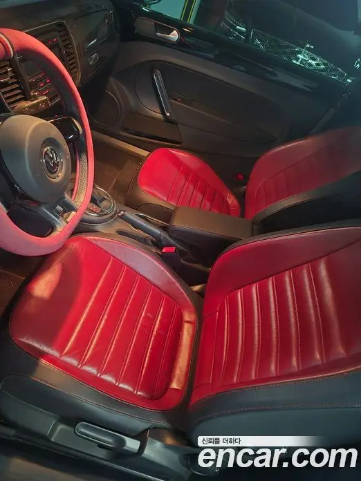 Volkswagen Beatle 2013 2.0 автомат (гидро), фото 8 Volkswagen Beatle 2013 2.0 автомат (гидро), фото 8