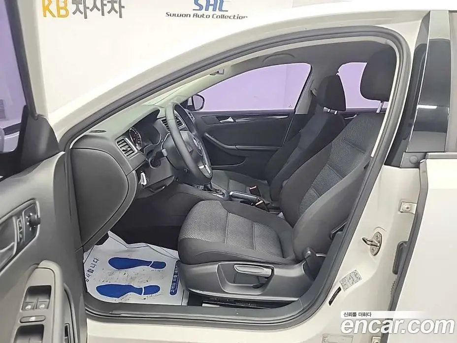 Volkswagen Jetta 2013 1.6 автомат (гидро), фото 11 Volkswagen Jetta 2013 1.6 автомат (гидро), фото 11