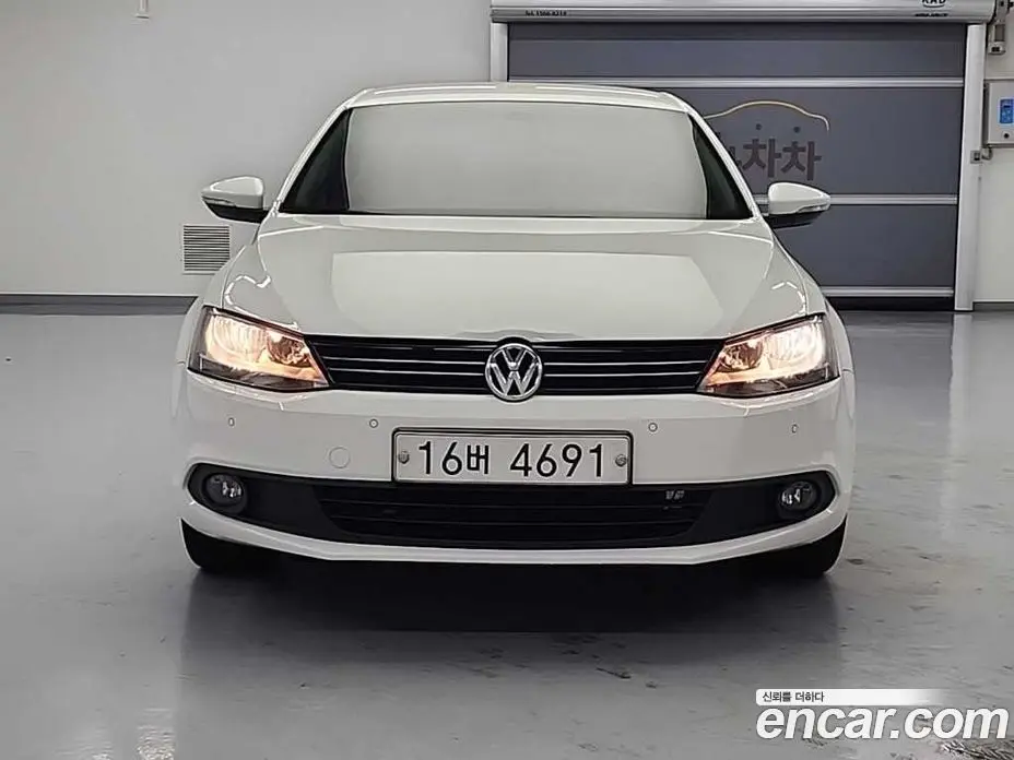 Volkswagen Jetta 2013 1.6 автомат (гидро), фото 3 Volkswagen Jetta 2013 1.6 автомат (гидро), фото 3