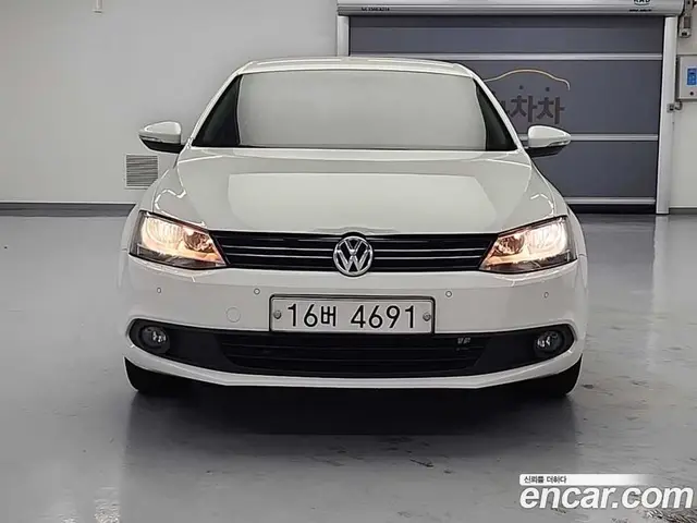 Volkswagen Jetta 2013 1.6 автомат (гидро), миниатюра 3 Volkswagen Jetta 2013 1.6 автомат (гидро), миниатюра 3