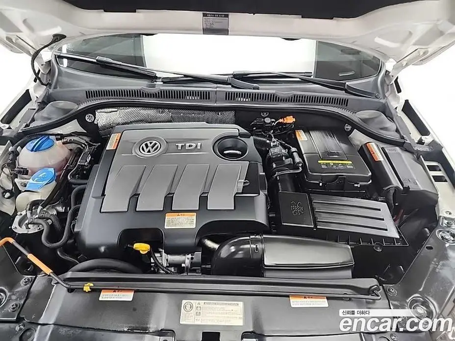 Volkswagen Jetta 2013 1.6 автомат (гидро), фото 5 Volkswagen Jetta 2013 1.6 автомат (гидро), фото 5