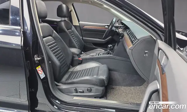 Volkswagen Passat 2018 2.0 автомат (гидро), миниатюра 11