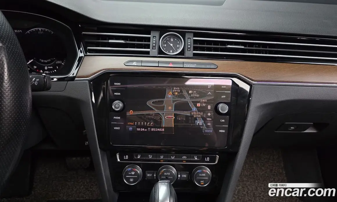 Volkswagen Passat 2018 2.0 автомат (гидро), фото 14