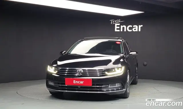 Volkswagen Passat 2018 2.0 автомат (гидро), миниатюра 3