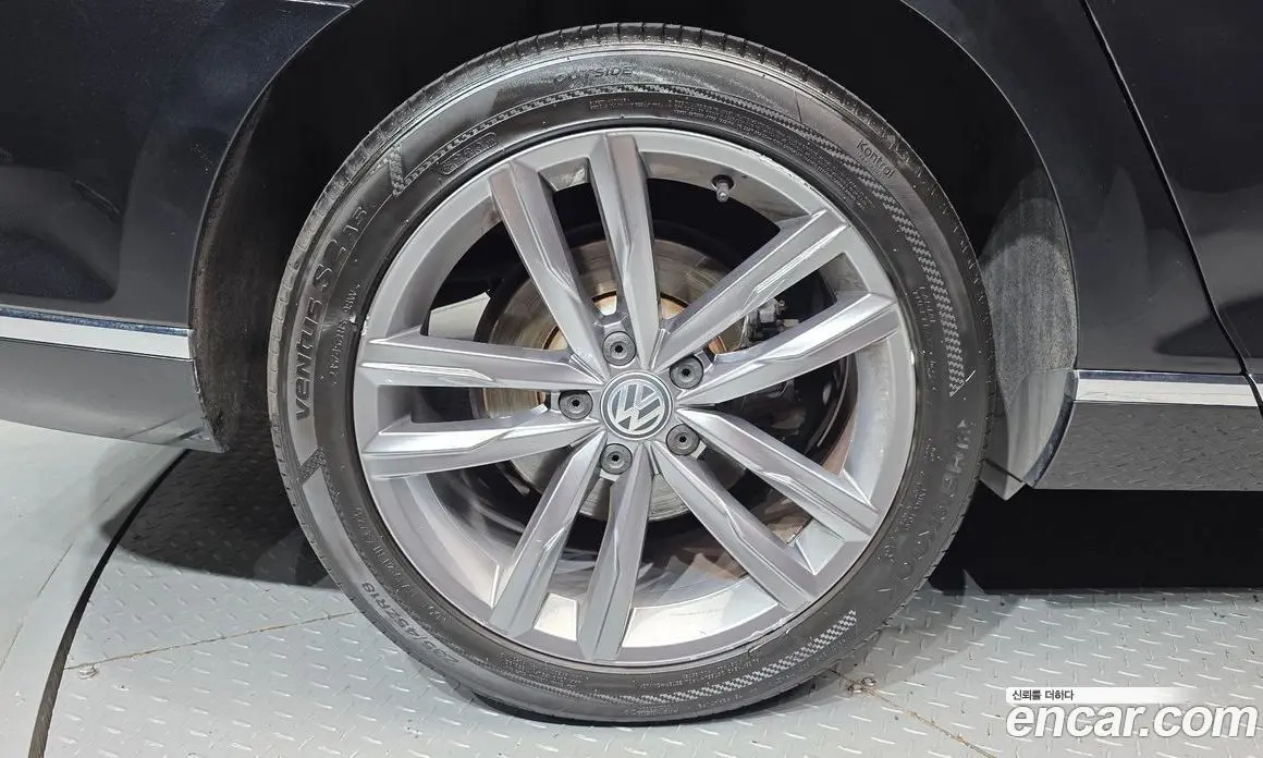 Volkswagen Passat 2018 2.0 автомат (гидро), фото 5