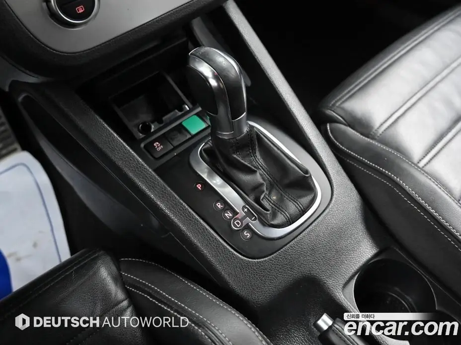 Volkswagen Scirocco 2013 2.0 автомат (гидро), фото 9 Volkswagen Scirocco 2013 2.0 автомат (гидро), фото 9